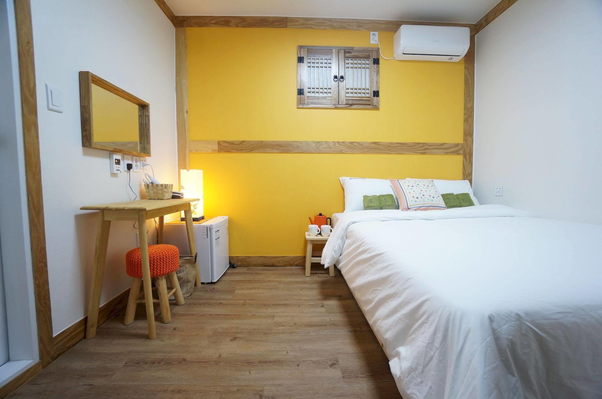 Mini Hotel Dalkom In Dongdaemun โซล ภายนอก รูปภาพ