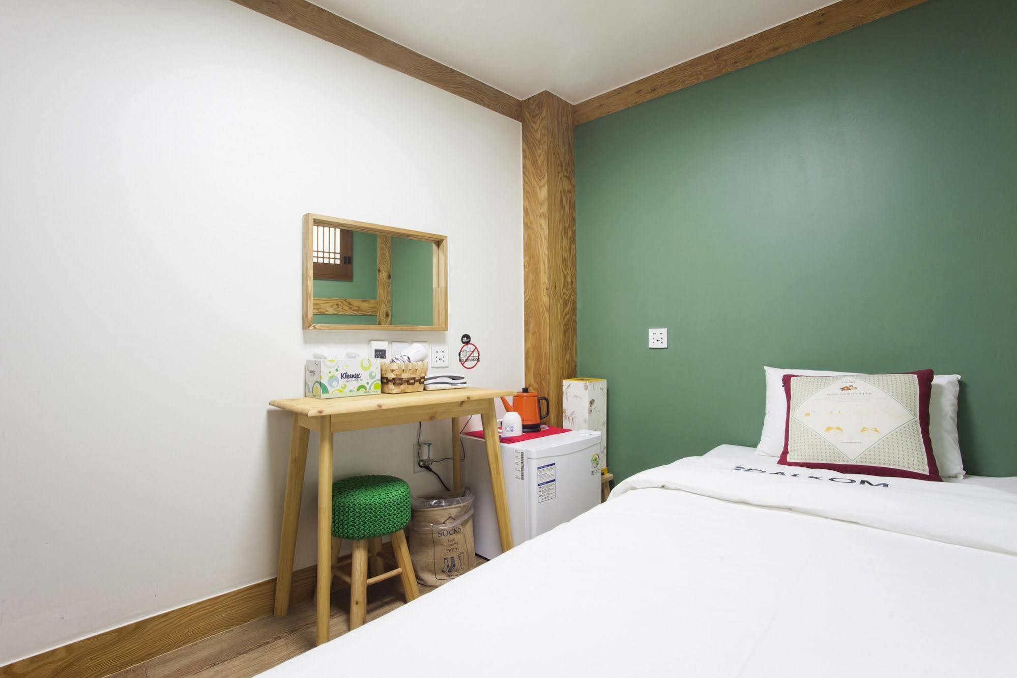 Mini Hotel Dalkom In Dongdaemun โซล ภายนอก รูปภาพ